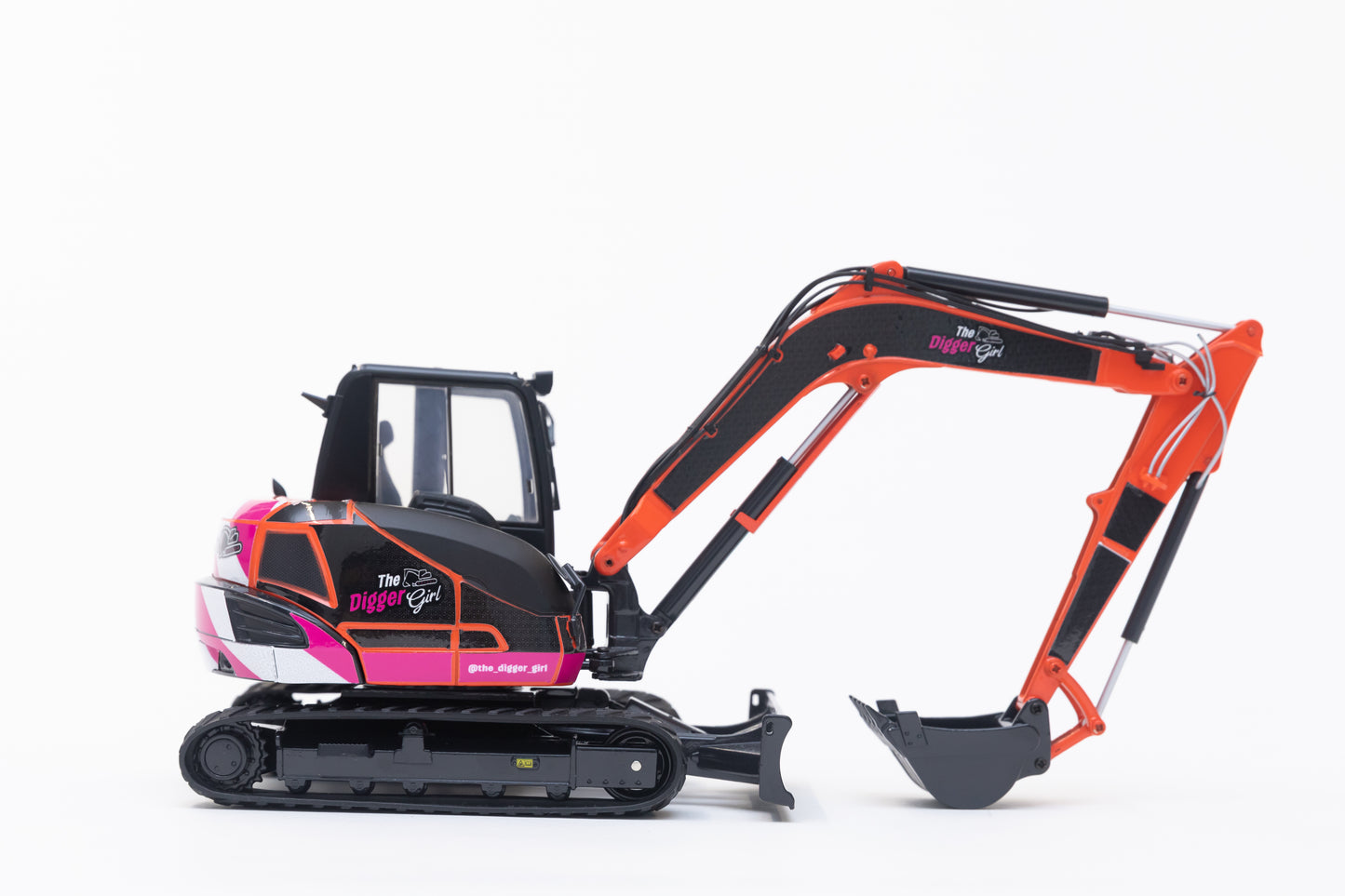 'The Digger Girl' Edition Kubota KX080-4α2 Excavator Scale Model (1:24)