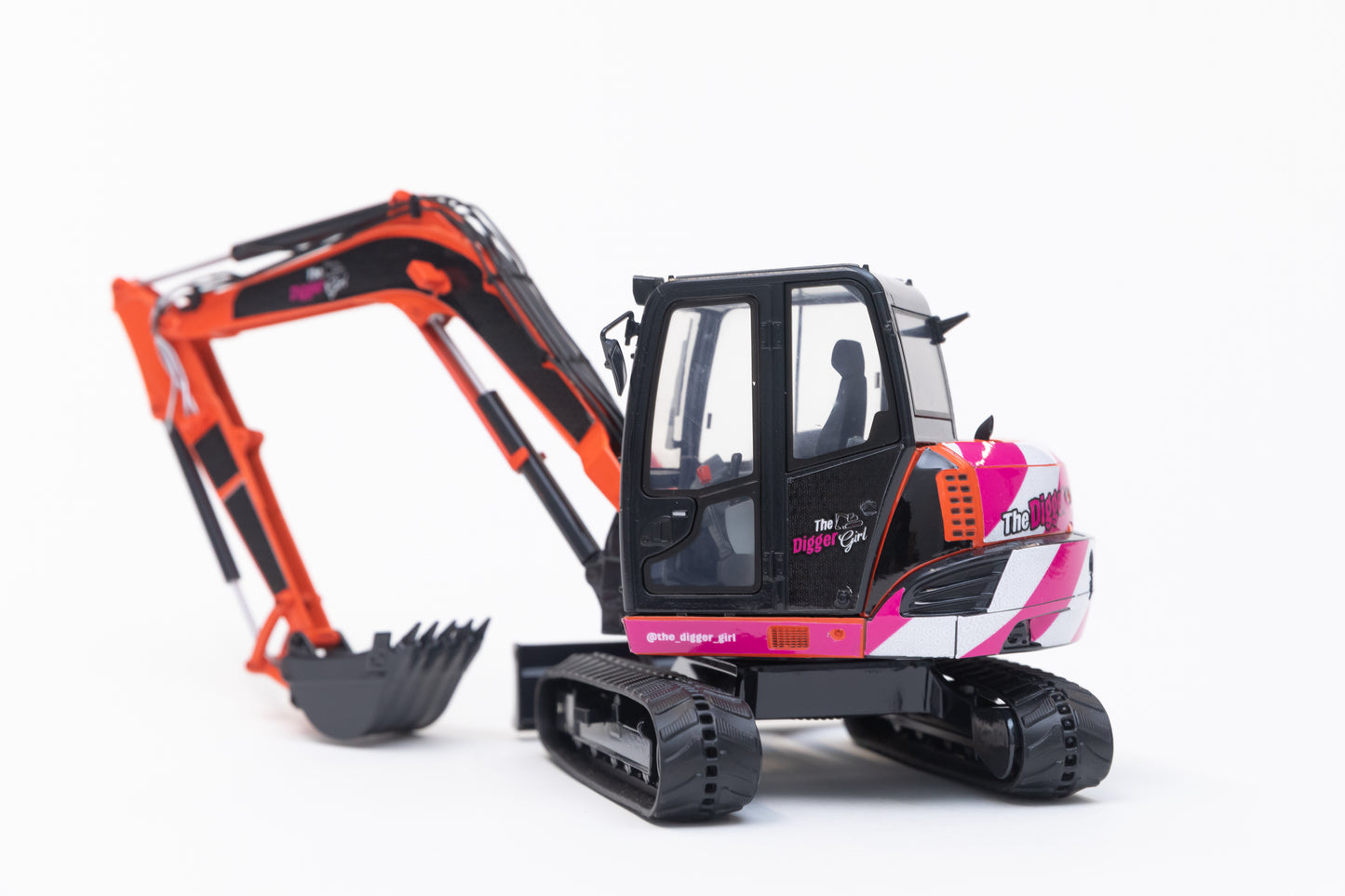 'The Digger Girl' Edition Kubota KX080-4α2 Excavator Scale Model (1:24)