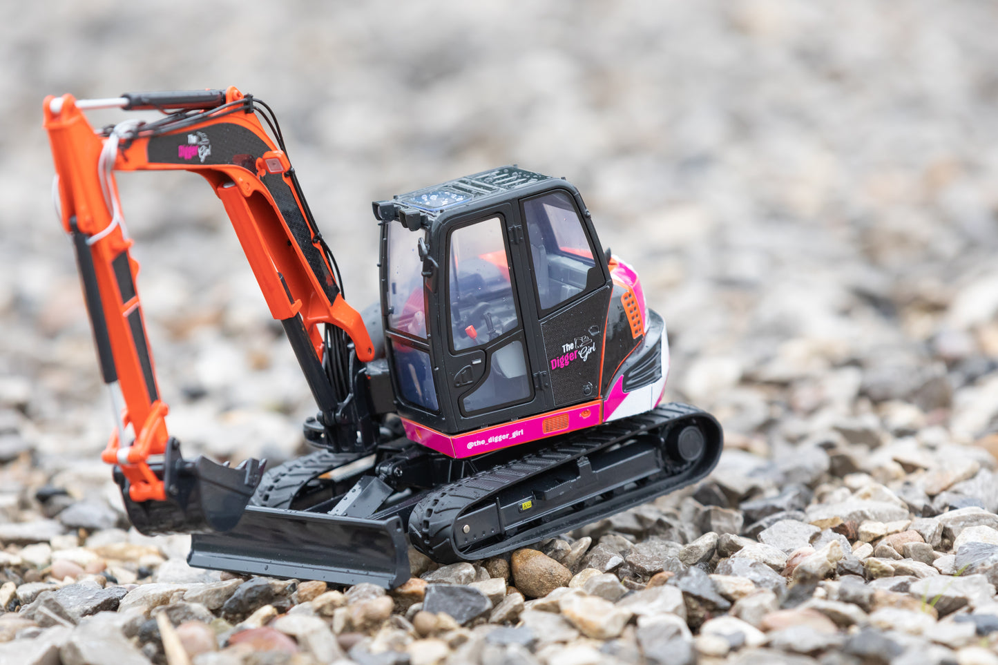 'The Digger Girl' Edition Kubota KX080-4α2 Excavator Scale Model (1:24)