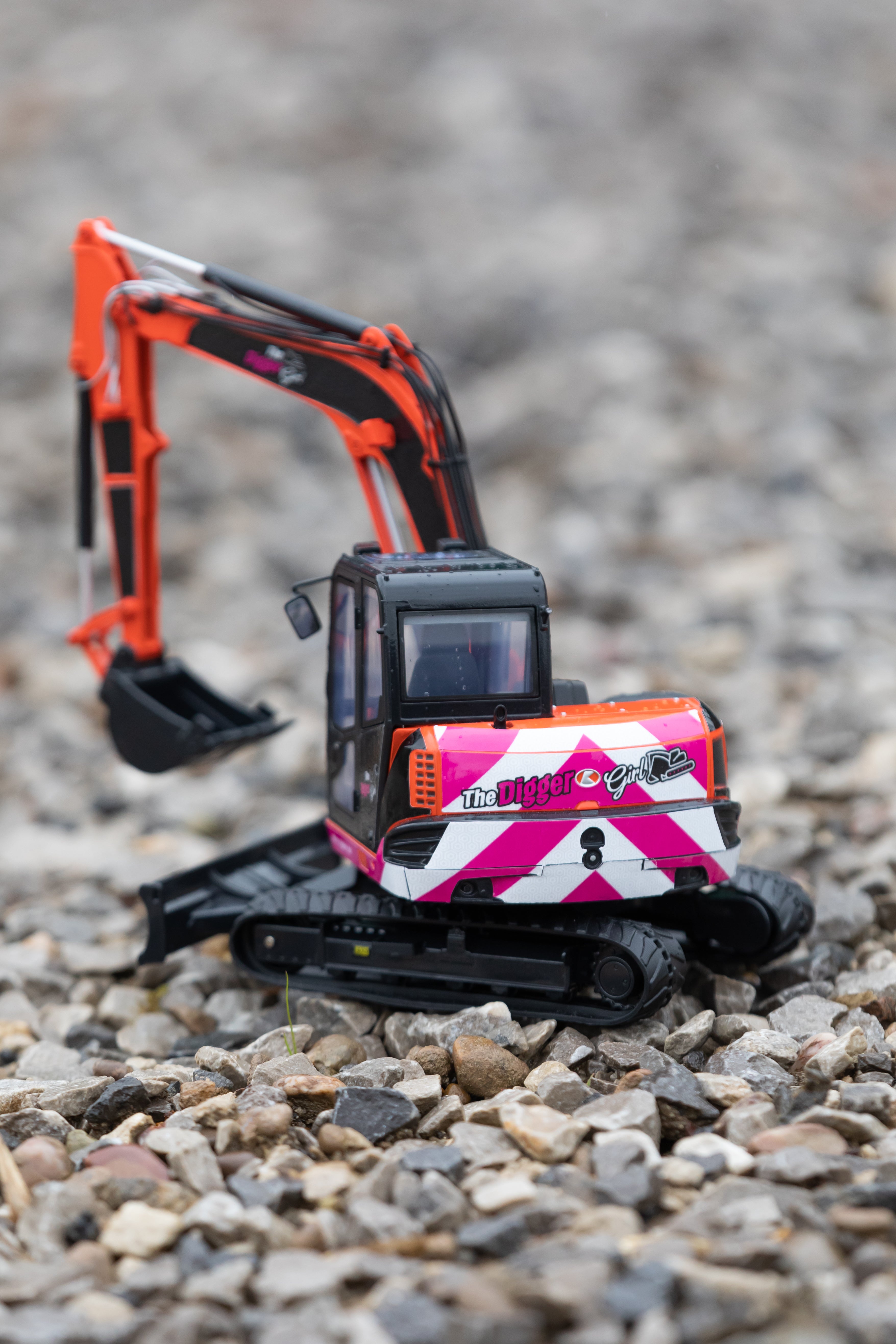 'The Digger Girl' Edition Kubota KX080-4α2 Excavator Scale Model (1:24)